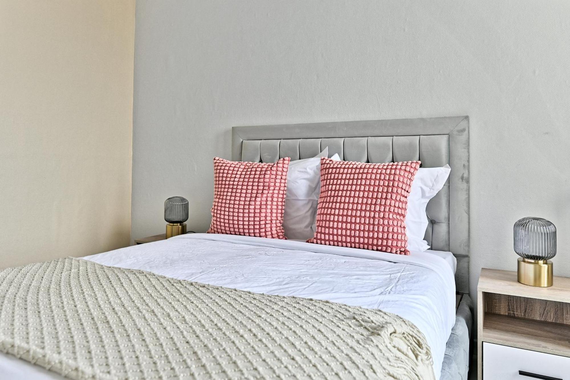 Appartement Paisible Et Moderne - Gagny Eksteriør bilde