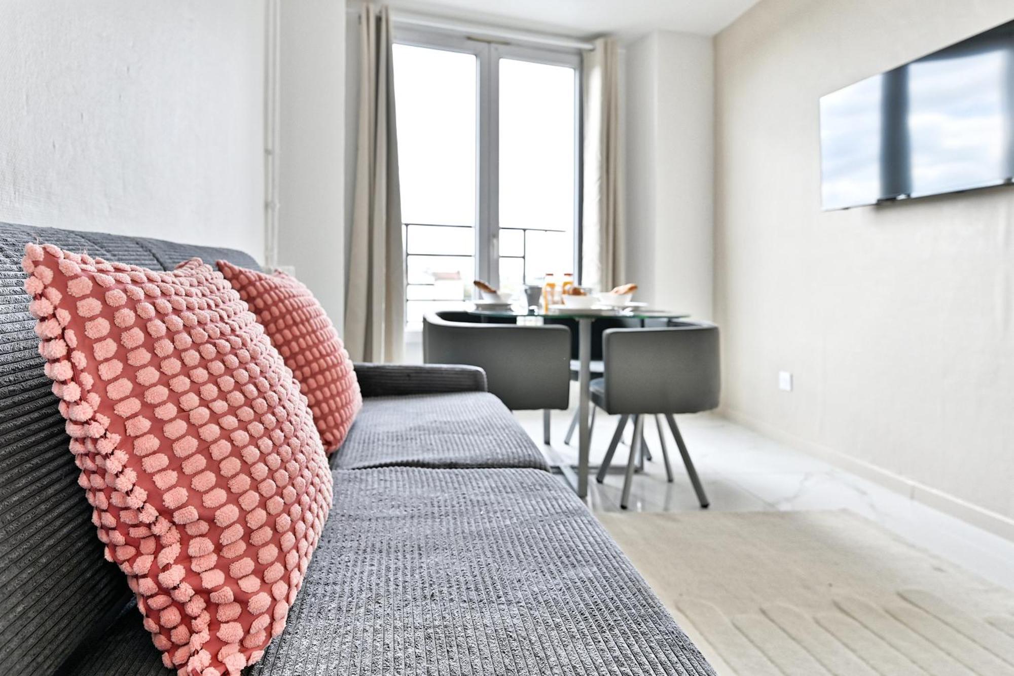 Appartement Paisible Et Moderne - Gagny Eksteriør bilde